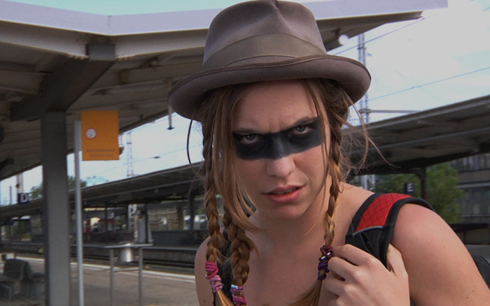Sophie Barnstein, played by Marilena Netzker, at a railway platform